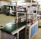 無(wú)角熱收縮膜包裝機(jī)